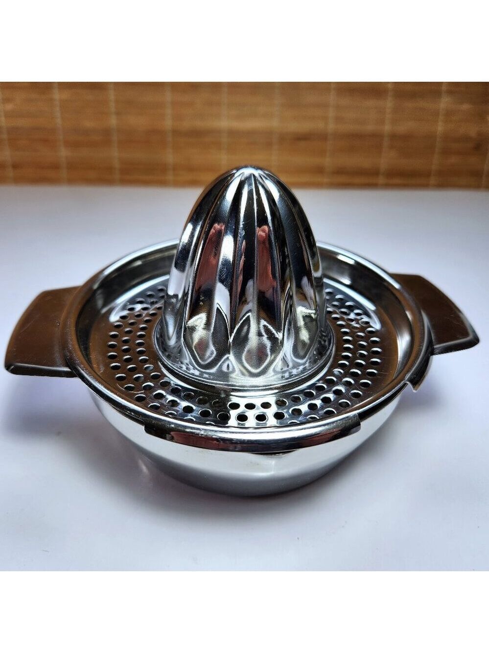 Juicer Reamer 18/8 Stainless Steel With Pour Spouts 2 Piece German